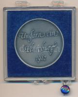 1982. "Szent István denár / Ungarn in Hamburg" fém emlékérem plombált ÁPV tokban T:1