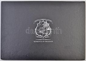 Éremtartó tálca " Republic of Liberia - Moments of Freedom" érmék tárolására 24 db férőhel...