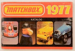 1977 Matchbox katalógus, kiadói papírkötésben, német nyelven.