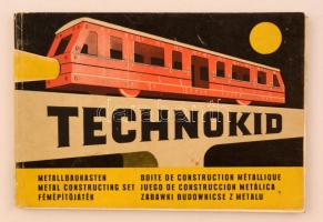 cca 1970 Technokid fém építőjáték többnyelvű katalógusa, Athenaeum ny., kiadói papírkötésben, megviselt állapotban, a borítója elvált a könyvtesttől.