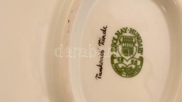 Zsolnay furulyázó pásztor, kézzel festett, jelzett, hibátlan, m:24 cm