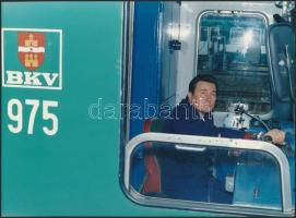 cca 1970-1980 3 db. színes HÉV fotó, köztük a szentendrei HÉV-ről, egy kocsiszínről, és egy vezetőrő...