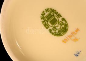 Zsolnay virág és pillangó mintás váza, kézzel festett, jelzett, hibátlan, m:26 cm