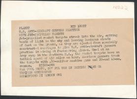 6 db. II. világháborús fotó, modern másolatok, egy részük hátán pecséttel feliratozva, az egyik hátá...