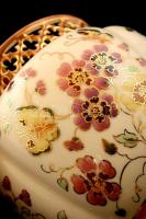 Zsolnay áttört kaspó, pillangó mintás, jelzett, hibátlan, m:18 cm, d:15 cm