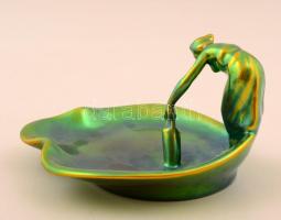 Zsolnay eozin mázas asztali kínáló korsót merítő nő jelenettel, hibátlan, jelzett, 15x10 cm