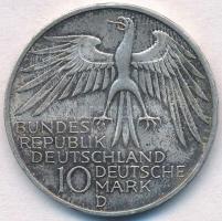 NSZK 1972D 10M Ag "Müncheni Olimpia" T:2 apró ph., patina
FRG 1972D 10 Mark Ag "Muni...