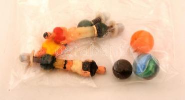 Retró rugós foci, pár helyen kopott, kapukkal, eredeti vas, valamint műanyag és üveg golyóval, tarta...