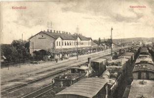 Budapest XI. Kelenföld, Vasútállomás, lokomotív, vagonok (ázott sarok / wet corner)