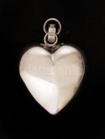 Ezüst (Ag.) szív függő, jelzett, 3,5×2,8 cm, nettó: 6,9 g