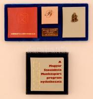 Vegyes minikönyv, 2 db: A Magyar Szocialista Munkáspárt programnyilatkozata. Budapest, 1978, Kossuth Könyvkiadó. Kiadói műbőr kötés, kiadói díszdobozban. Számozott (800/117) példány.   Bolgár Imrének a Zrínyi nyomda dolgozóitól. 2 mini és 1 mikrokönyv, díszdobozban. (Harminc év a Zrínyi nyomda élén, Egy mozgalmas élet, Egy mozgalmas élet.) Budapest, 1980, Zrínyi nyomda. Kiadói műbőr és papírkötés, kiadói díszdobozban, 275. számú sorszámozott példány. Jó állapotban.