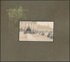 1915 Királyunk 85. születésnapjának megünneplése, Veszprém. 15 fotó díszes, alkalmi vászonkötéses al...