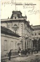 Újvidék, Novi Sad; Magyar királyi posta, kereskedelmi iskola / post office, commercial school ( kis szakadás / small tear)