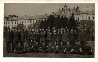 Magyar katonai tiszti iskolások csoportja / Hungarian military school students, group photo (EK)