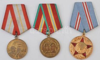 Szovjetunió 1967-1988. 50;60;70 éves a Szovjetunió hadereje 3db klf aranyozott, zománcozott jubileumi kitüntetés mellszalagon (37mm/32mm) T:2 Soviet Union 1967-1988. 50;60;70 Years of the Armed Forces of the USSR 3pcs of diff gilt, enamelled jubilee medals on ribbon (37mm/32mm) C:XF,VF