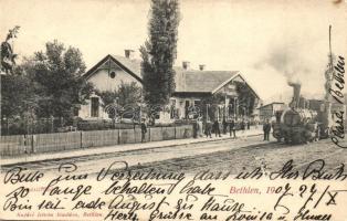 Bethlen, Beclean; Vasútállomás, mozdony, kiadja Kajári István / railway station, locomotive (EK)