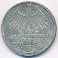 NSZK 1979J 5M Ag "Német Régészeti Intézet 150. évfordulója" T:2 kis patina GFR 1979J 5 Mar...