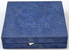 DN "Gróf Esterházy Miksa" Br emlékplakett dísztokban. Szign.: NR (?) (107mm) T:2