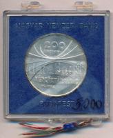 1975. 200Ft Ag "Magyar Tudományos Akadémia" eredeti plombált MNB plasztiktokban T:BU Adamo...