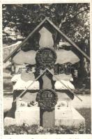 Teleki Pál és Teleki Pálné sírja / Tomb of Teleki Pál and his wife, photo