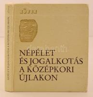 Népélet és jogalkotás a középkori Újlakon. Fordította és a kísérő szövegeket írta: Hegedűs Antal. Újvidék, 1983, Forum Könyvkiadó. Kiadói kemény papírkötés, kissé kopottas borítóval.