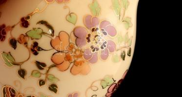 Zsolnay pillangó mintás váza, kézzel festett, hibátlan, jelzett, m:13 cm