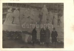 1927 Budapest V. Kossuth szobor, háttérben építkezés, photo