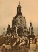 Rudolf Veit (1892-1979): Dresden, Frauenkirche. Színezett rézkarc, papír, jelzett, üvegezett keretben, 25×18 cm