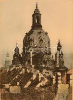 Rudolf Veit  (1892-1979): Dresden, Frauenkirche. Színezett rézkarc, papír, jelzett, üvegezett keretben, 25×18 cm