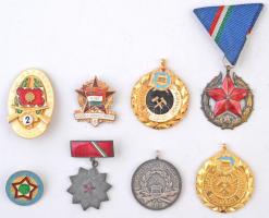 ~1970-1980. 11db-os vegyes, militária és falerisztika tétel, benne 1964. "Munka Érdemren" arany fokozat, 	 1951. "Közbiztonsági Érem" arany fokozata a rendőrség tagjai részére, aranyozott kitüntetés mellszalagon, 1984. "Bányász Szolgálati Érdemérem gyémánt fokozata" hiányos zománcozással (2x) T:vegyes