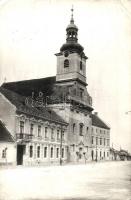 ~1940 Somorja, Samorin; Római katolikus templom Fő utcával, Wojtowicz R. kiadása / Roman Catholic church with street view, photo (EK)