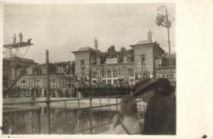 1935 Budapest II. Császár gyógyfürdő külső medencéje, Magyar Nemzet úszómérkőzés (Német-magyar női verseny(?), photo
