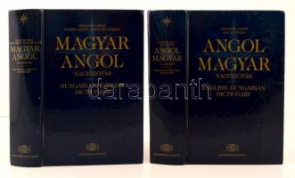 Országh-Magay-Futász-Kövecses: Angol-magyar + magyar-angol nagyszótár. Budapest, 2004, Akadémiai kiadó. Két kötet, hiánytalan, jó állapotban.