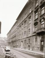 cca 1966-1970 Budapesti épületek (pontos címekkel a negatívtartó tasakon), 7 db szabadon felhasználh...