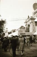 cca 1939 Budapesti Nemzetközi Vásáron készült 13 db vintage negatív, 6x4,5 cm