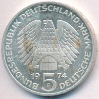 NSZK 1974F 5M Ag "25 éves az Alkotmány" T:2 apró ph., fo.
FRG 1974F 5 Mark Ag "25th ...