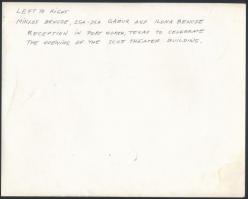 Bencze Miklós, Gábor Zsazsa és Bencze Ilona Texasban, fotó, hátulján feliratozva, 20,5×25,5 cm