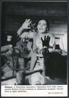 Venczel Vera színésznő a Ramajana színpadi feldolgozásában, MTI-fotó, feliratozva, 27×18,5 cm