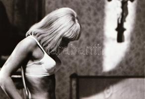 ,,Kétszemélyes ketrec" című film egyes jeleneteit és színészeit ábrázoló negatívok, ezekről kés...