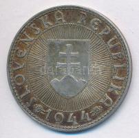 Szlovákia 1944. 10K Ag "Templom kereszt nélkül" T:2 patina, apró ph.
Slovakia 1944. 10 Ko...