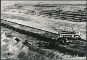 cca 1979 Gyöngyösvisonta, a Mátraaljai Szénbányák külfejtéses bányaüzeme, vintage fotó,  16x23 cm