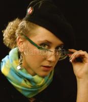 cca 1985 Eszenyi Enikő színésznőről készült 4 db szabadon felhasználható, műtermi portré negatív, 6x...