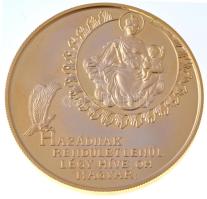 Bognár György (1944-) 1990. "Magyar Köztársaság 1956-1989. Október 23. / Hazádnak rendületlenül légy híve, oh magyar;" piefort aranyozott Cu emlékérem eredeti dísztokban, tanúsítvánnyal (65mm) T:PP