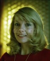 cca 1985 Piros Ildikó színésznőről készült 4 db szabadon felhasználható, műtermi portré negatív, Pán...