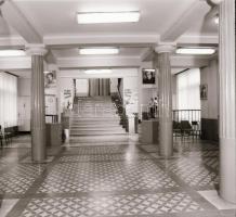 1982 Budapest, ÓBUDA mozi kívül-belül, 7 db szabadon felhasználható negatív, 6x7 cm