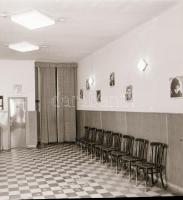 1973 Budapest, ÉVA mozi kívül-belül, 4 db szabadon felhasználható negatív, 6x7 cm