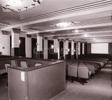 1982 Budapest, TINÓDI mozi kívül-belül, 8 db szabadon felhasználható negatív, 6x7 cm