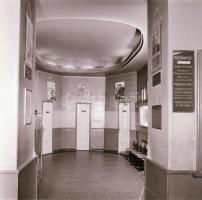 1973 Budapest, TANÁCS mozi kívül-belül, 4 db szabadon felhasználható negatív, 6x7 cm