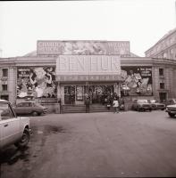 1982 Budapest, CORVIN mozi kívül-belül, 8 db szabadon felhasználható negatív, 6x6 cm