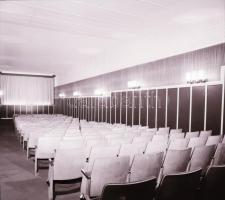 1982 Budapest, BÁNYÁSZ mozi kívül-belül, 7 db szabadon felhasználható negatív, 6x6 cm